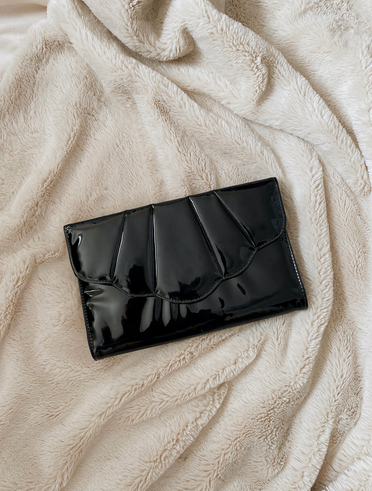Patent Seashell Clutch (OS)