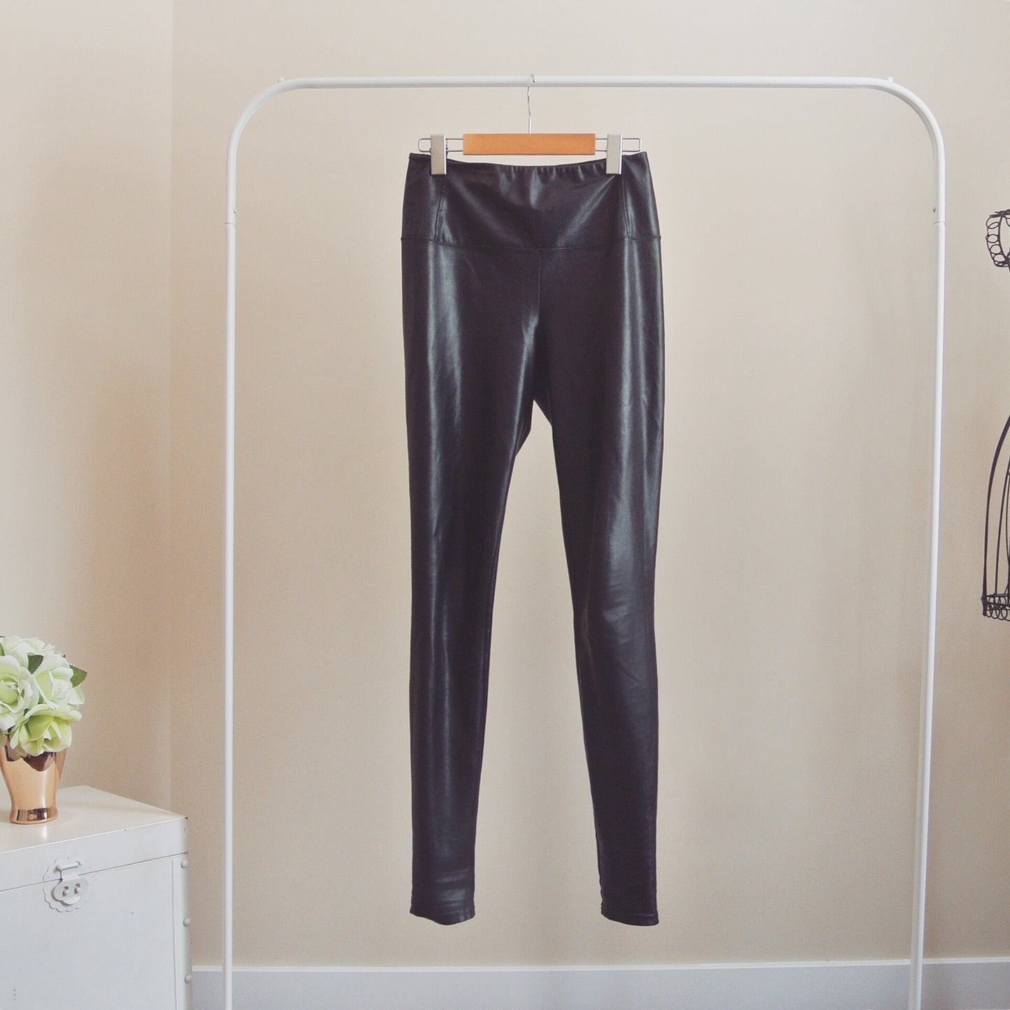 Wilfred Daria Vegan Leather Leggings (M)