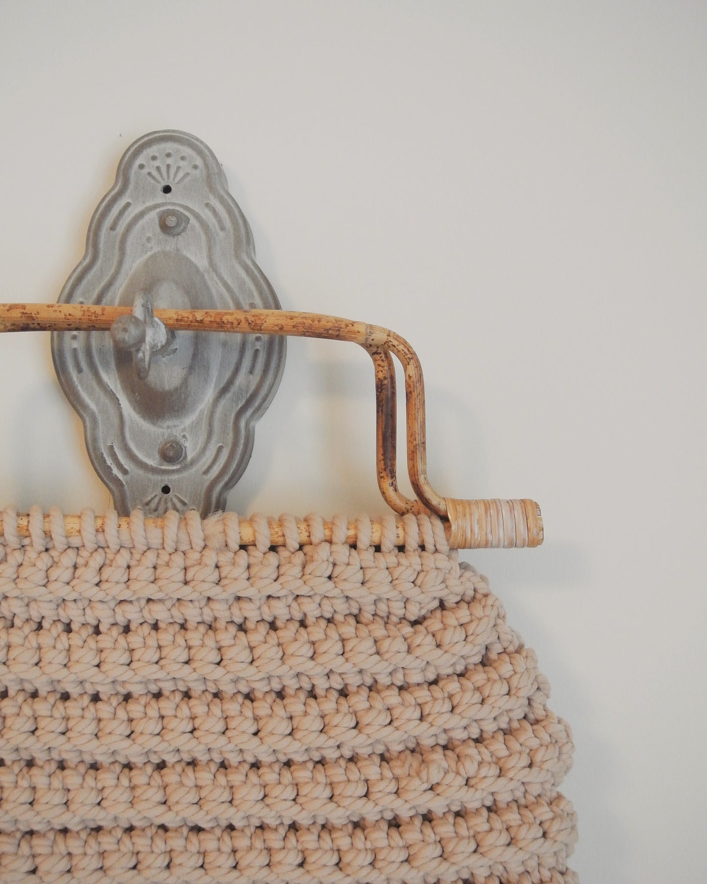 Vintage Woven Handbag with Wooden Handles