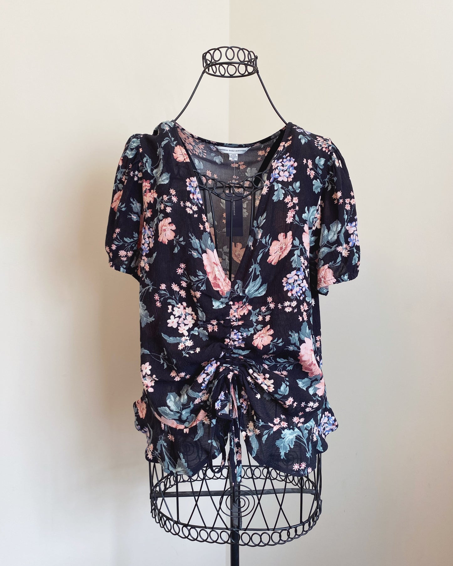 NWT American Eagle Cinched Floral Top